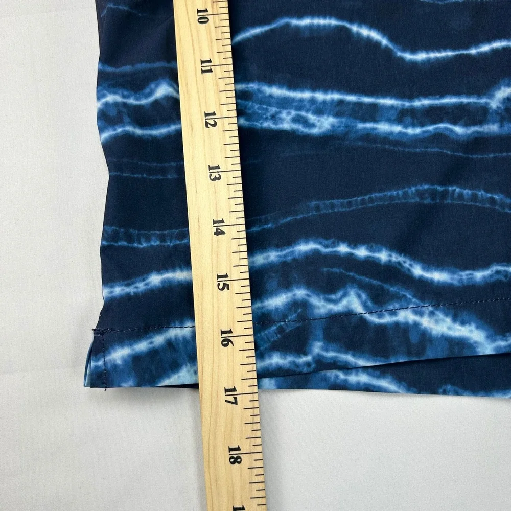 Banana Republic Mens Hybrid Shorts Blue Tie Dye Wave Elastic Waist Size M 664832